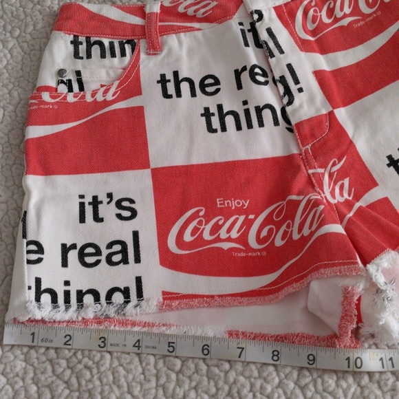 NWOT Coca Cola Small Logo Slogan Check Print Distressed Hem Jean Shorts - Picture 8 of 16